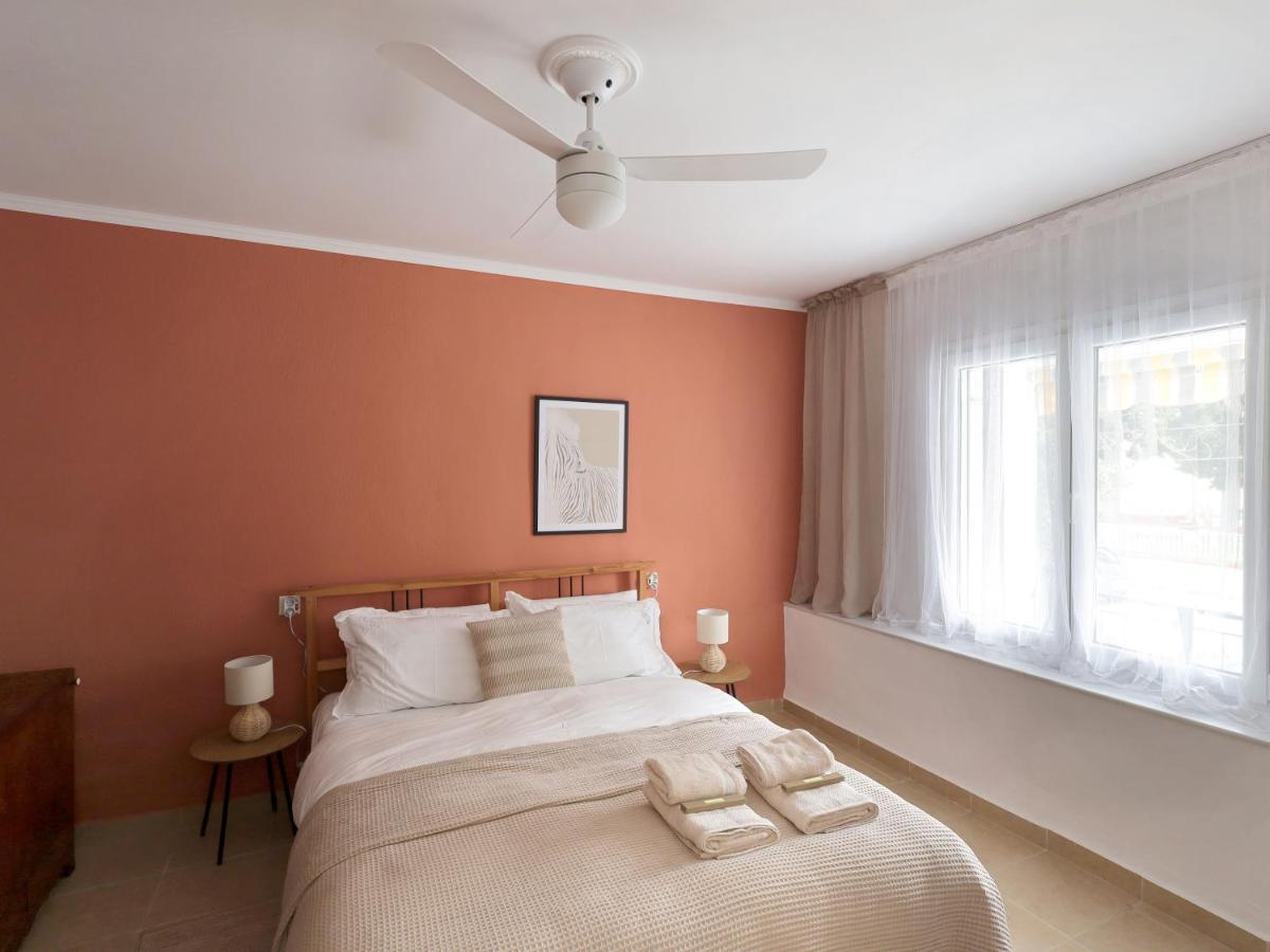Garden House Retreat Apartment Drama Bagian luar foto